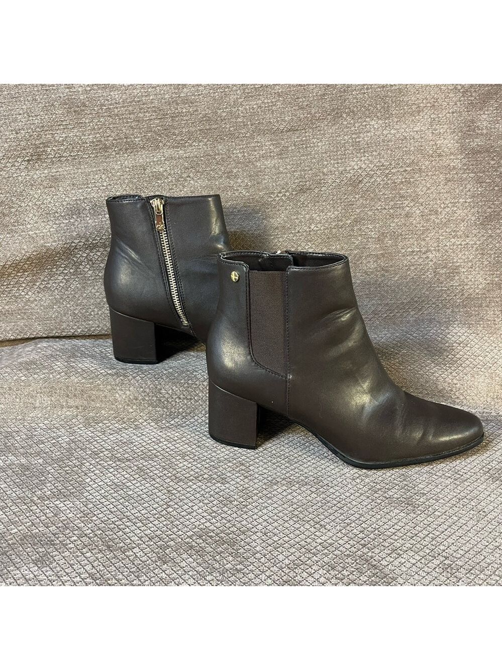 Calvin Klein Brown Fiona Women's Ankle Boot size 7 EUC - Picture 2 of 16